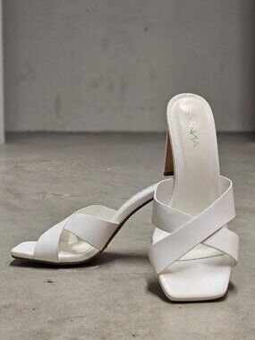 White Open-Toe Heeled Sandals With Cross-Strap Design & Square Toe By Anna